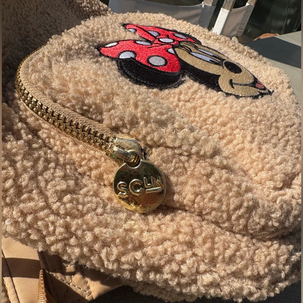 RARE Stoney Clover Lane Disney Fable Minnie Mouse Beige Sherpa Classic Backpack - Picture 6 of 6